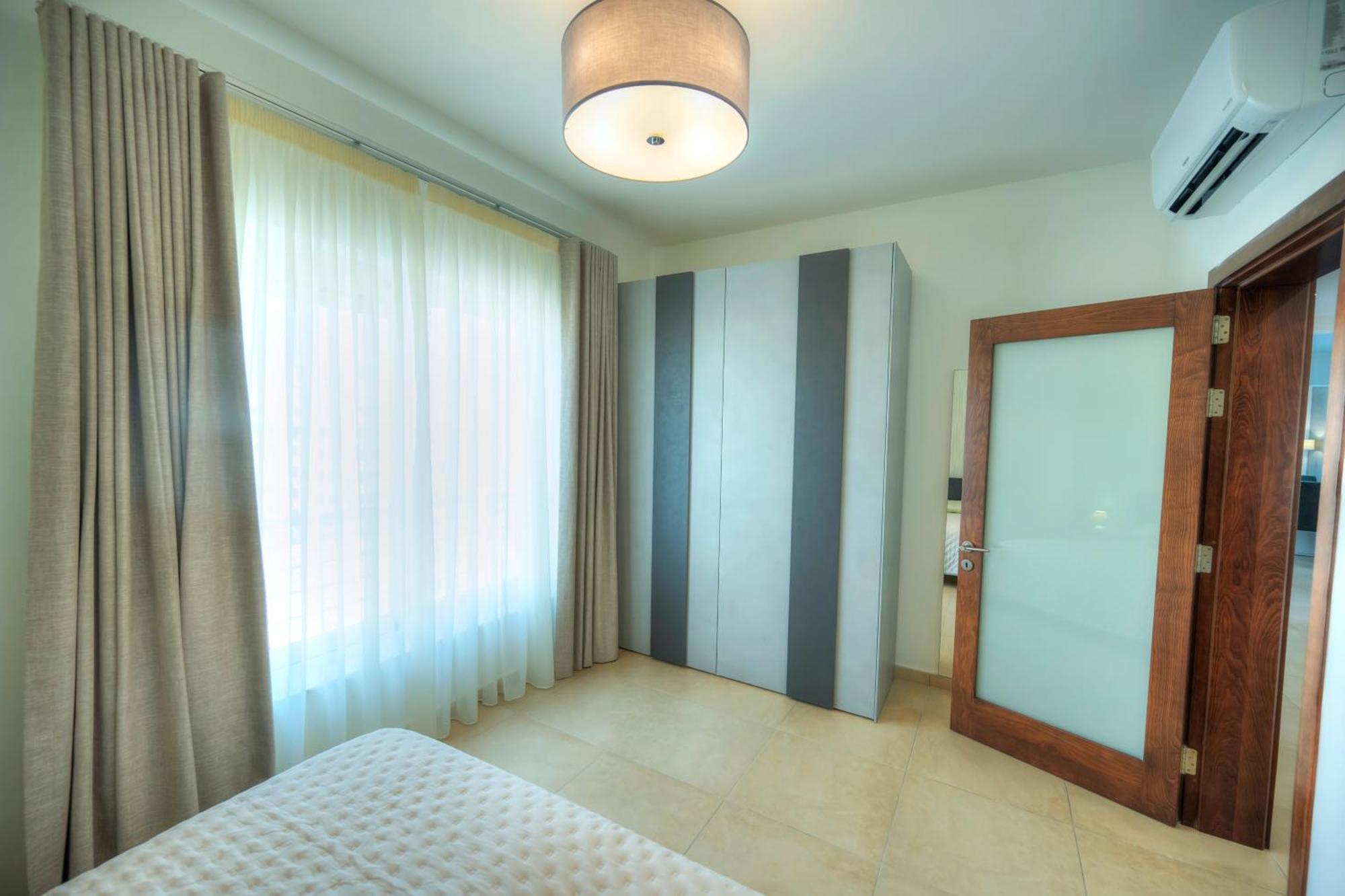 Fort Cambridge Apartments Sliema Buitenkant foto