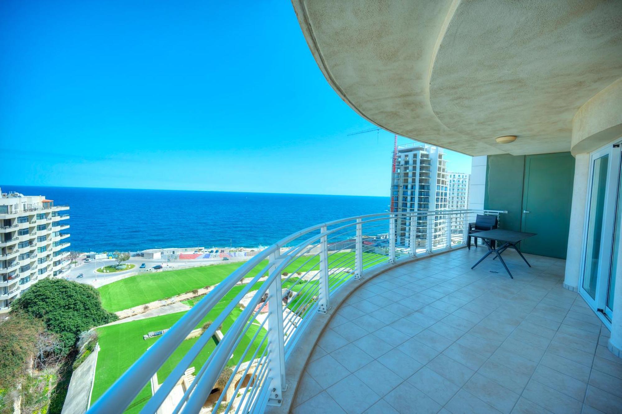 Fort Cambridge Apartments Sliema Buitenkant foto