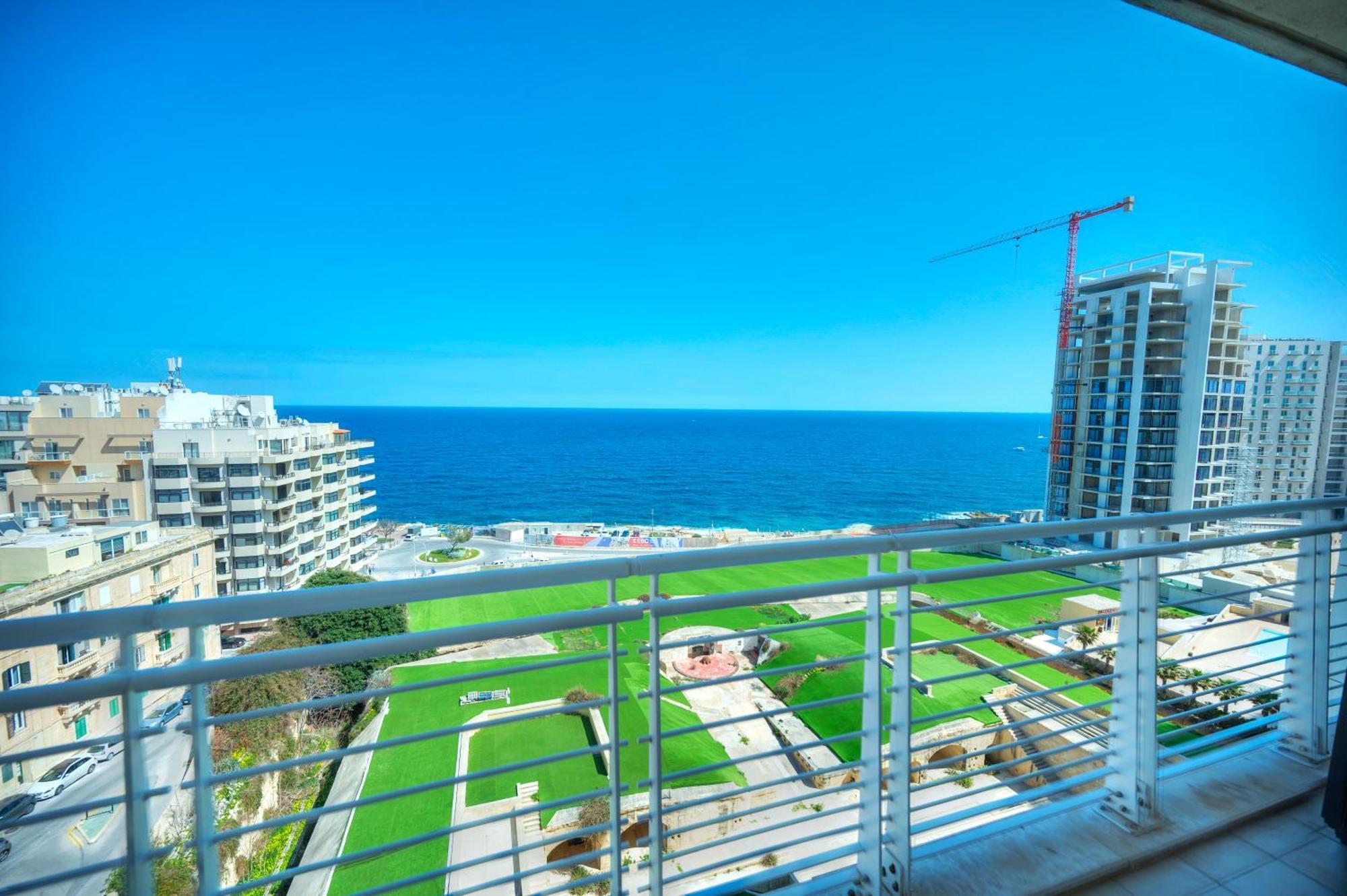 Fort Cambridge Apartments Sliema Buitenkant foto