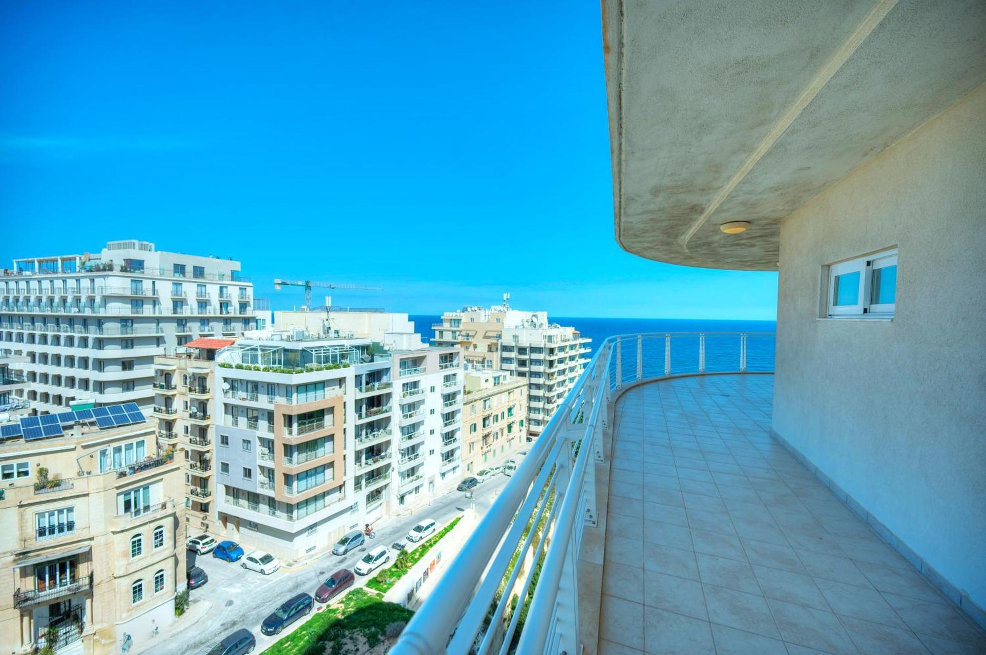 Fort Cambridge Apartments Sliema Buitenkant foto